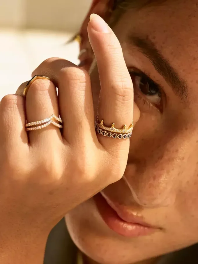 Ring mit Herzband aus Sterlingsilber