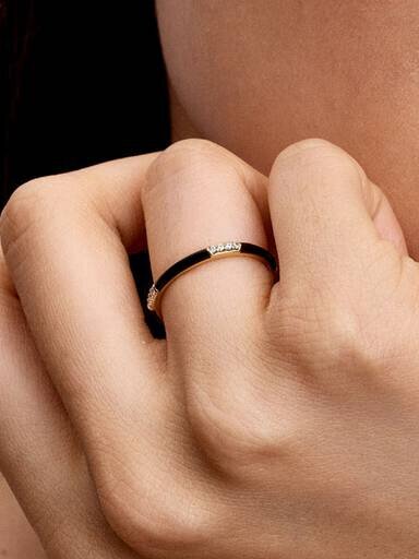 Ring mit schwarzem Emaille und Steinen – 14-karätige Vergoldung Ring mit schwarzem Emaille und Steinen – 14-karätige Vergoldung