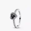 Elevated Black Heart Ring aus Sterlingsilber Elevated Black Heart Ring aus Sterlingsilber