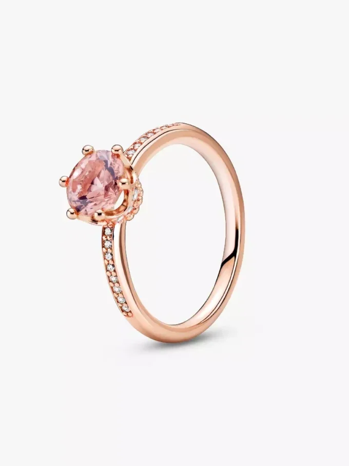 Rosa funkelnder Kronen-Solitärring, 14 Karat Roségold-Beschichtung Rosa funkelnder Kronen-Solitärring, 14 Karat Roségold-Beschichtung