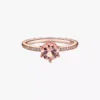 Rosa funkelnder Kronen-Solitärring, 14 Karat Roségold-Beschichtung Rosa funkelnder Kronen-Solitärring, 14 Karat Roségold-Beschichtung