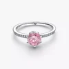 Rosa funkelnder Kronenring aus Sterlingsilber Rosa funkelnder Kronenring aus Sterlingsilber