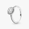 Runder funkelnder Ring aus Sterlingsilber Runder funkelnder Ring aus Sterlingsilber