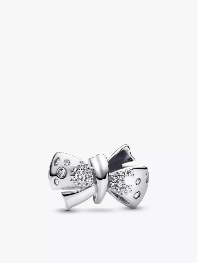 Funkelnder Schleifen-Charm aus Sterlingsilber Funkelnder Schleifen-Charm aus Sterlingsilber
