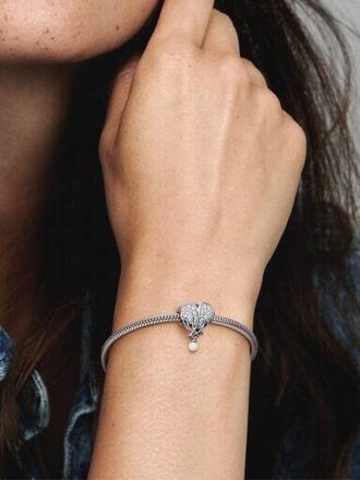 Sparkling Angel Wings & Heart Charm – Sterlingsilber