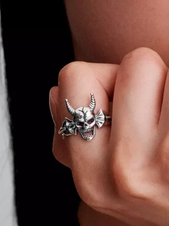 Stranger Things Hellfire Club Ring aus Sterlingsilber