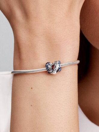 Stranger Things Im Dunkeln Leuchtender Herz-Charm – Sterlingsilber Stranger Things Im Dunkeln Leuchtender Herz-Charm – Sterlingsilber