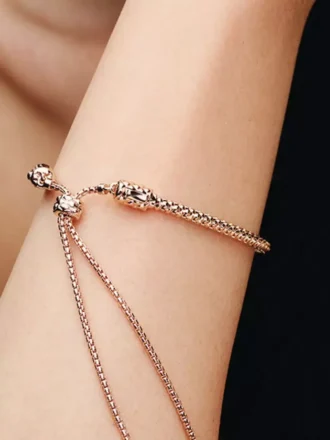 studded chain slider armband 14 karat rosgold beschichtung 1 330x440 - Studded Chain Slider Armband, 14 Karat Ros&eacute;gold-Beschichtung