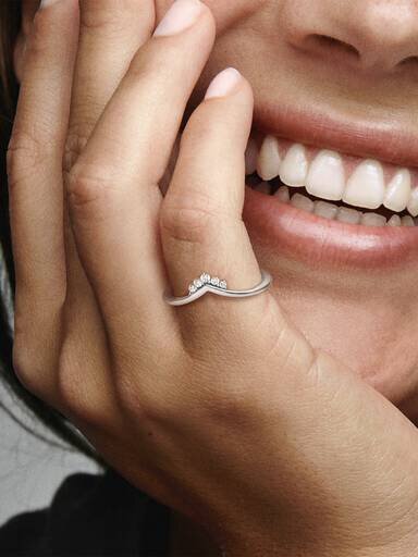 Tiara Wishbone Ring – Sterlingsilber Tiara Wishbone Ring – Sterlingsilber