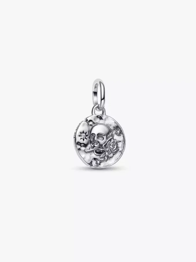 Totenkopf-Medaillon-Charm aus Sterlingsilber Totenkopf-Medaillon-Charm aus Sterlingsilber