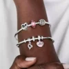 Wavy Fancy Pink Murano Glass Charm aus Sterlingsilber Wavy Fancy Pink Murano Glass Charm aus Sterlingsilber