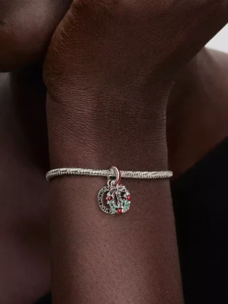 Weihnachtskranz-Dangle Charm aus Sterlingsilber Weihnachtskranz-Dangle Charm aus Sterlingsilber