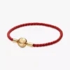 Winnie-the-Pooh-Armbänder-Set aus rotem und goldenem Leder, 2er-Set Winnie-the-Pooh-Armbänder-Set aus rotem und goldenem Leder, 2er-Set